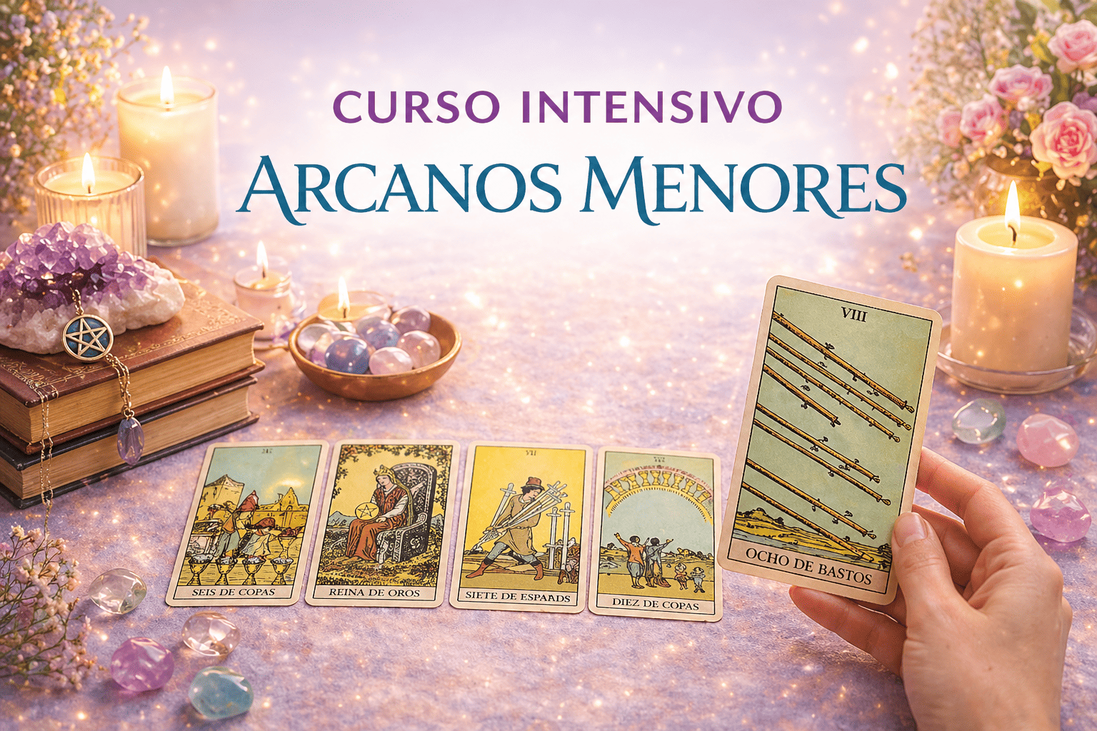 Cartas de arcanos menores del tarot Rider Waite con velas y cristales, ilustrando un curso intensivo de tarot